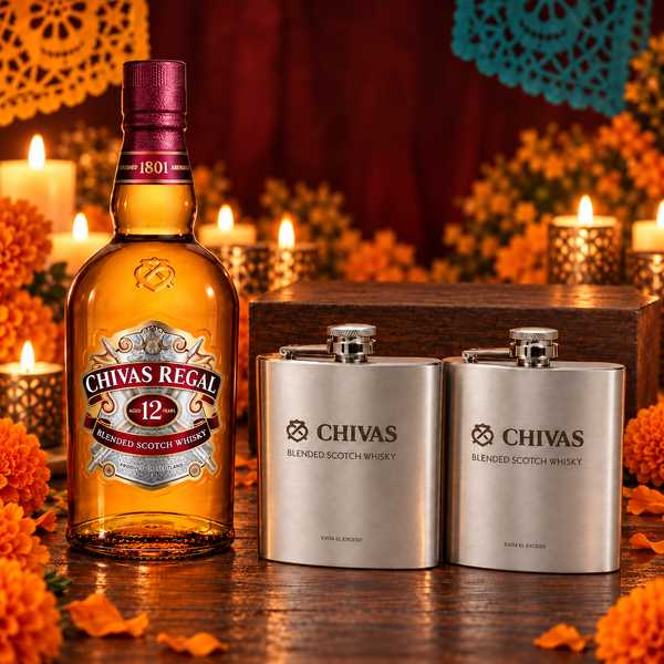 Pack Chivas Regal 12 Años 750 ml con 2 Licoreras